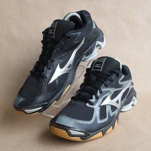 MIZUNO Wave Bolt 5 Women's Volleyball Shoe 9